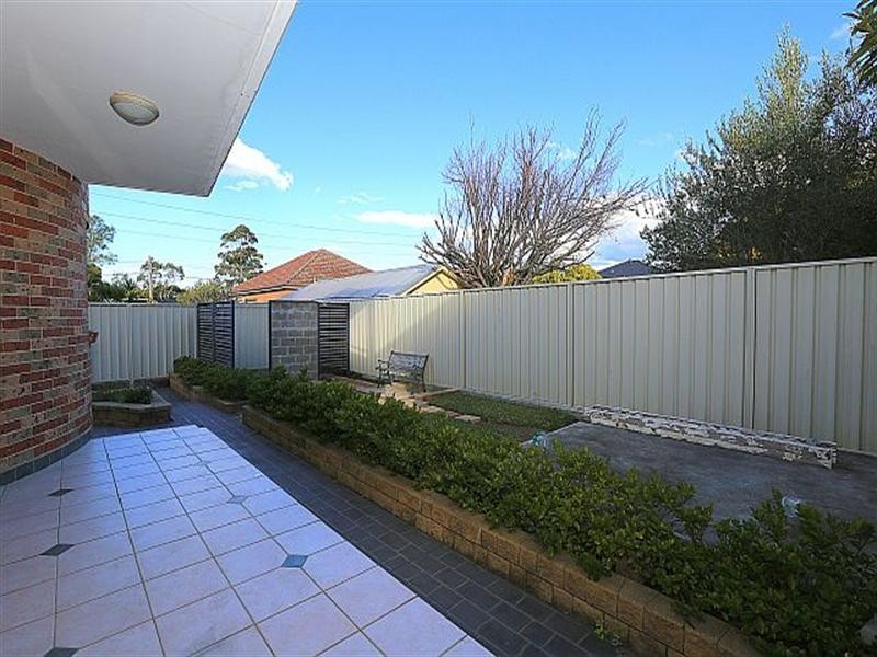 2/21 Hixson Street, Bankstown NSW 2200
