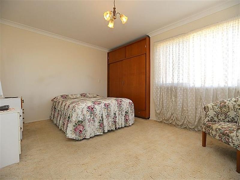 102 Flinders Road, Georges Hall NSW 2198