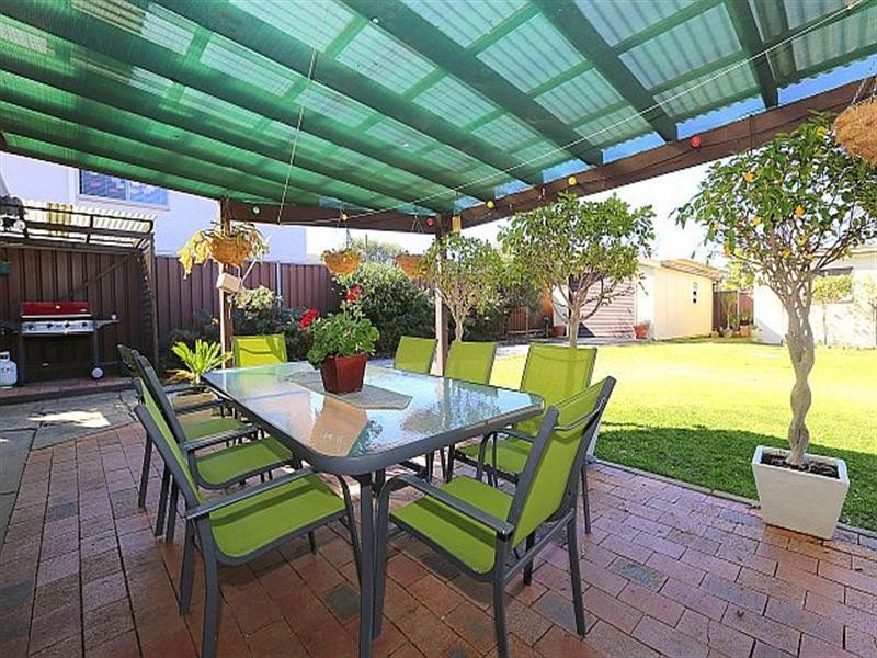 13 Surrey Avenue, Georges Hall NSW 2198