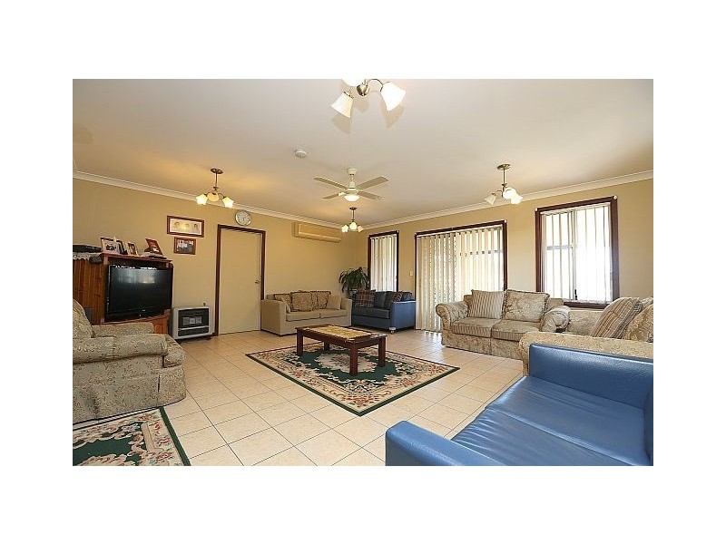 55 Flinders Road, Georges Hall NSW 2198