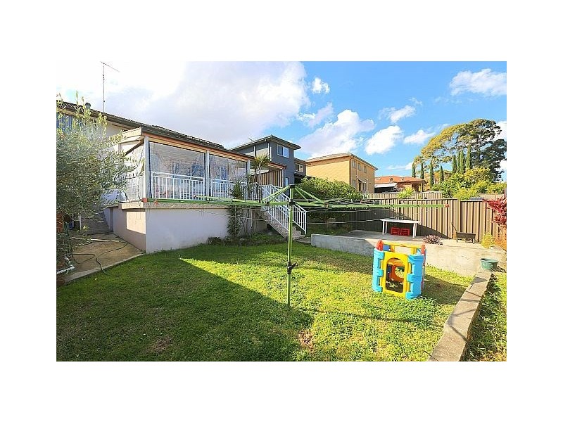 55 Flinders Road, Georges Hall NSW 2198