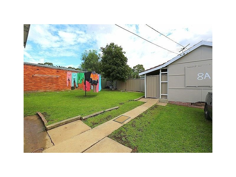 8 Georges Crescent, Georges Hall NSW 2198