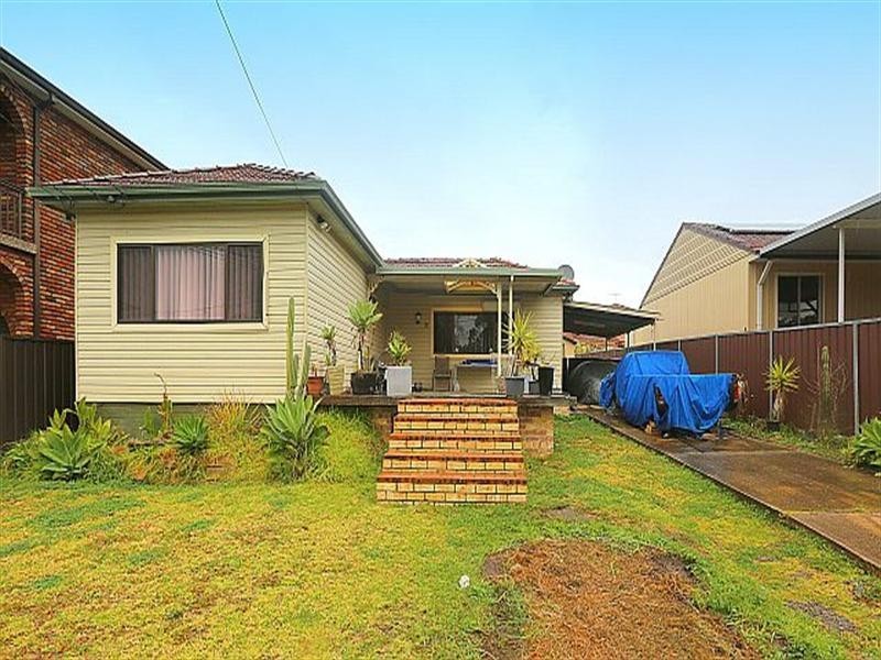 8 Burrows Avenue, Chester Hill NSW 2162