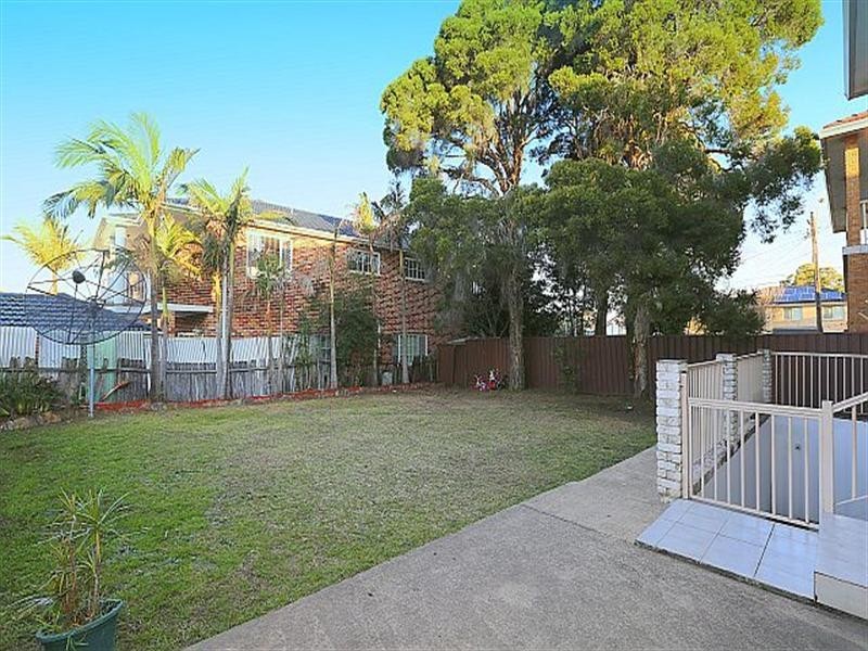 73A Highview Avenue, Greenacre NSW 2190