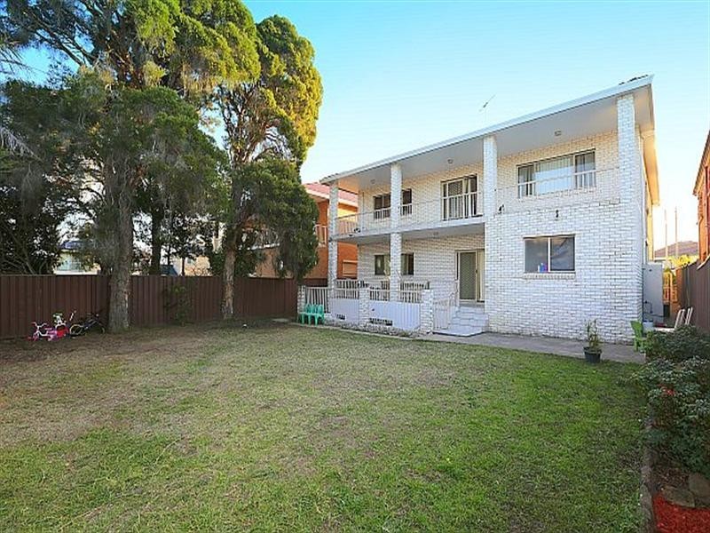 73A Highview Avenue, Greenacre NSW 2190