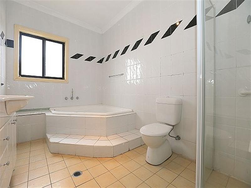 2B Lorando Avenue, Sefton NSW 2162