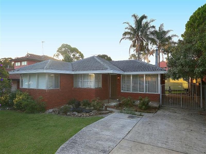 128 Rex Road, Georges Hall NSW 2198