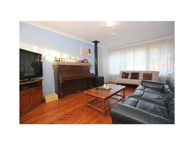 128 Rex Road, Georges Hall NSW 2198