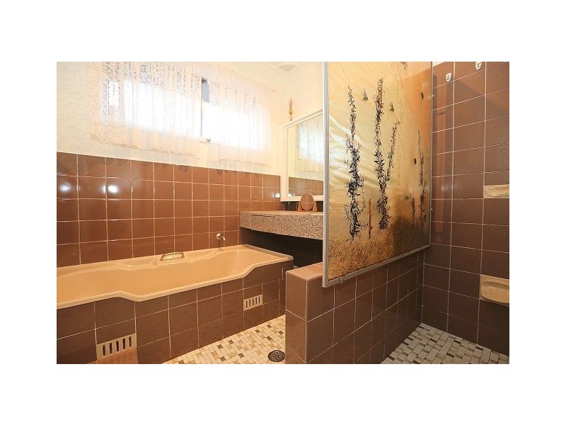 128 Rex Road, Georges Hall NSW 2198