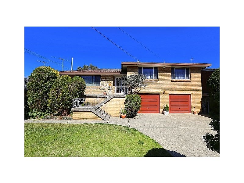 18 Yvonne Crescent, Georges Hall NSW 2198