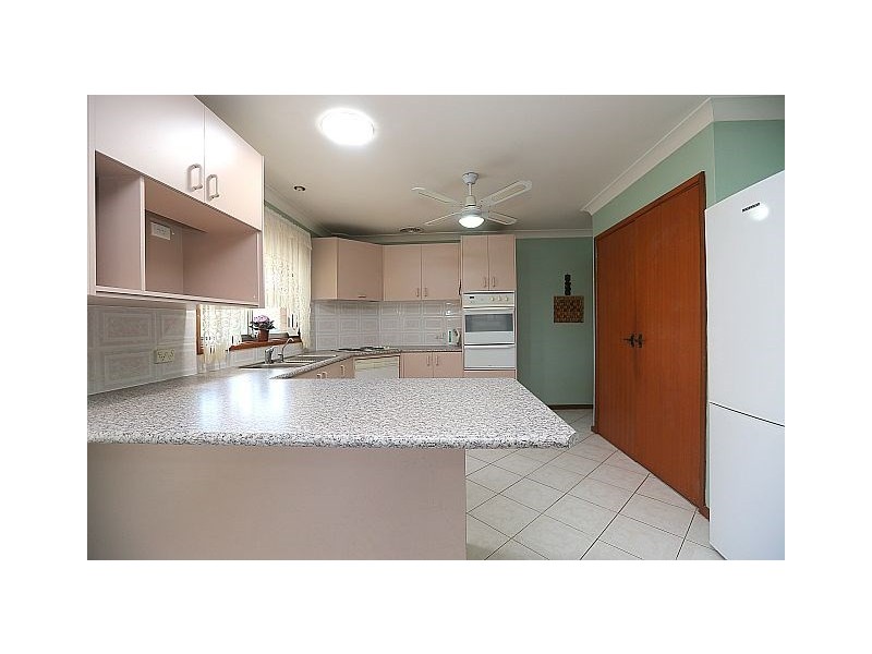 18 Yvonne Crescent, Georges Hall NSW 2198