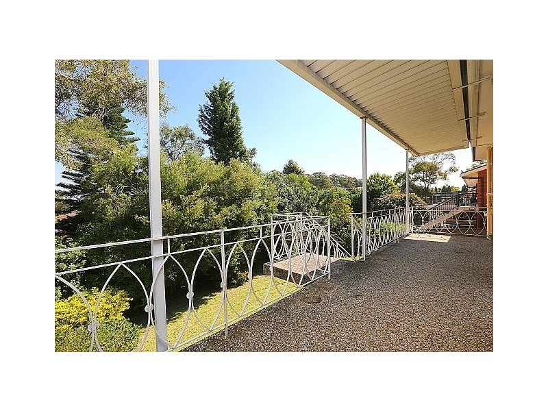 18 Yvonne Crescent, Georges Hall NSW 2198