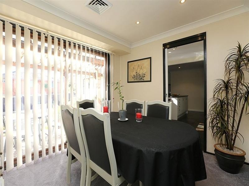 21 Pennington Avenue, Georges Hall NSW 2198