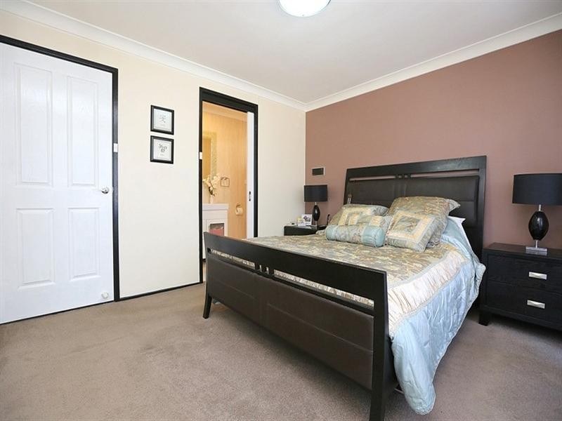 21 Pennington Avenue, Georges Hall NSW 2198