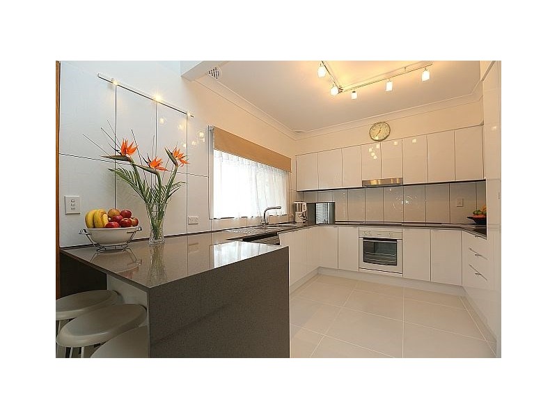 48 Lincoln Road, Georges Hall NSW 2198