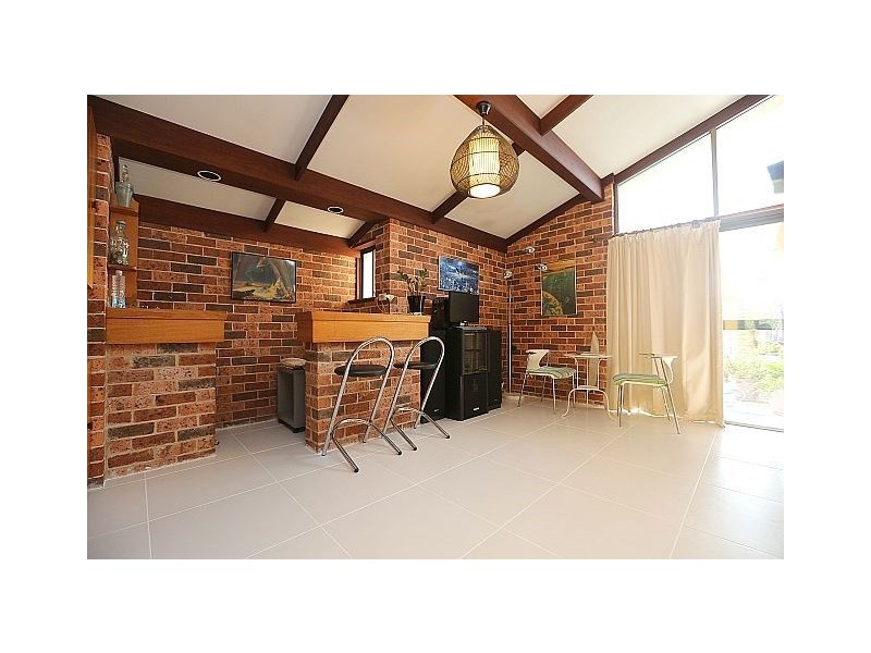 48 Lincoln Road, Georges Hall NSW 2198