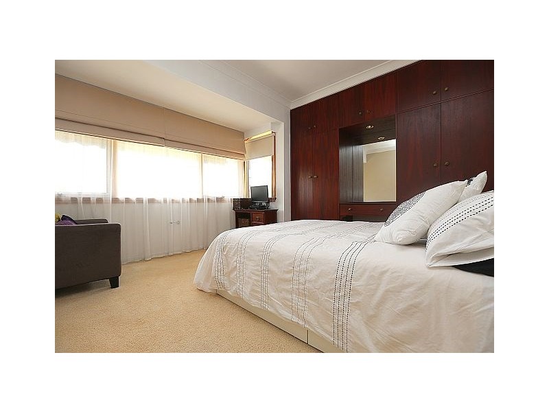 48 Lincoln Road, Georges Hall NSW 2198