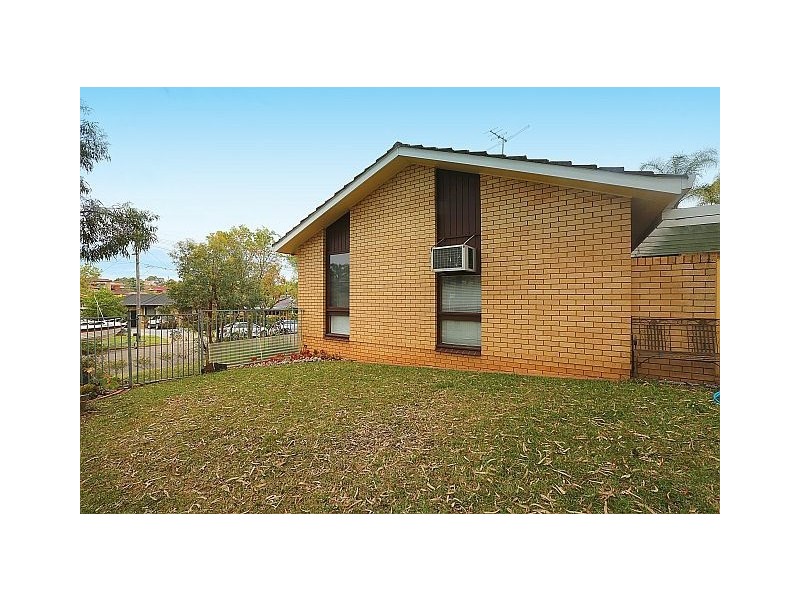 48 Lincoln Road, Georges Hall NSW 2198