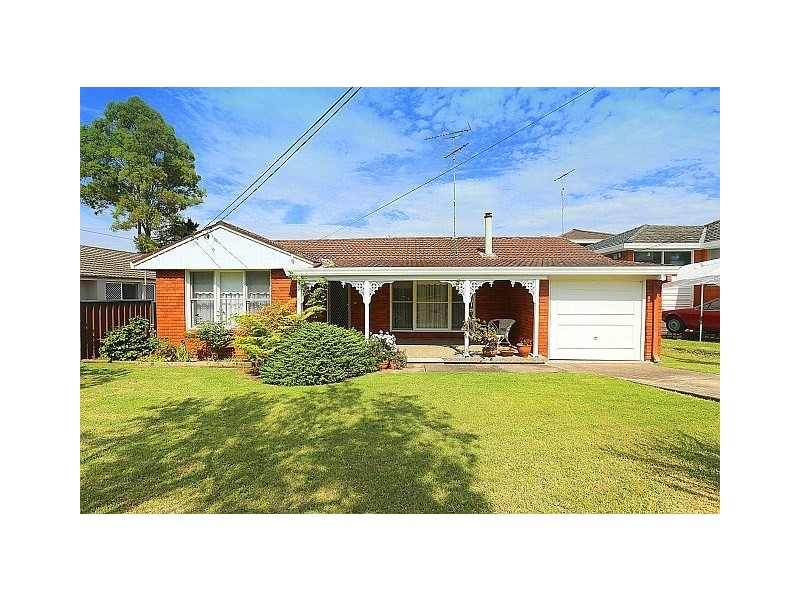 11 Pollock Street, Georges Hall NSW 2198