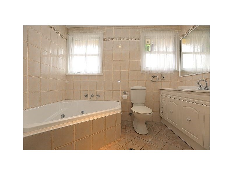 11 Pollock Street, Georges Hall NSW 2198