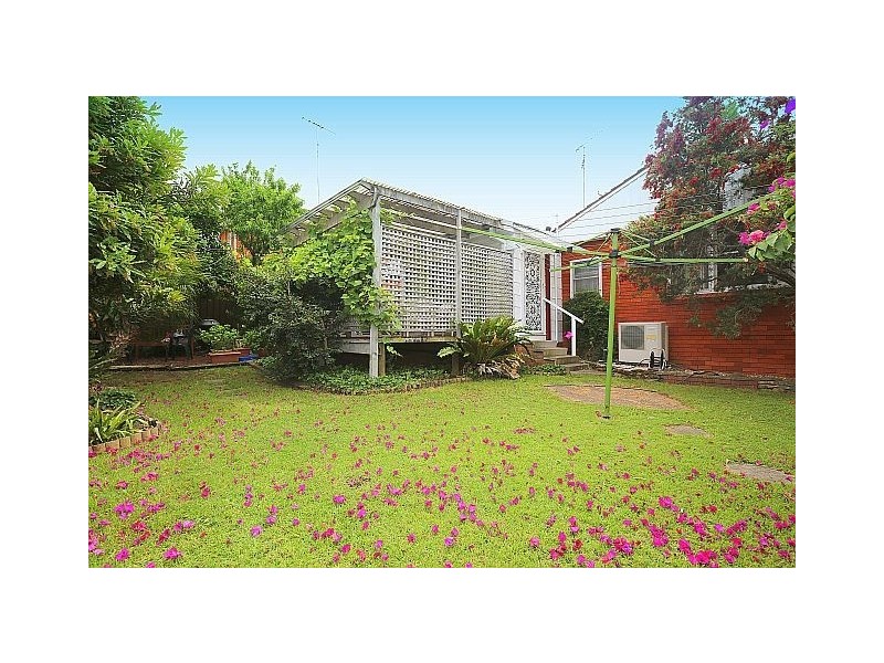 11 Pollock Street, Georges Hall NSW 2198