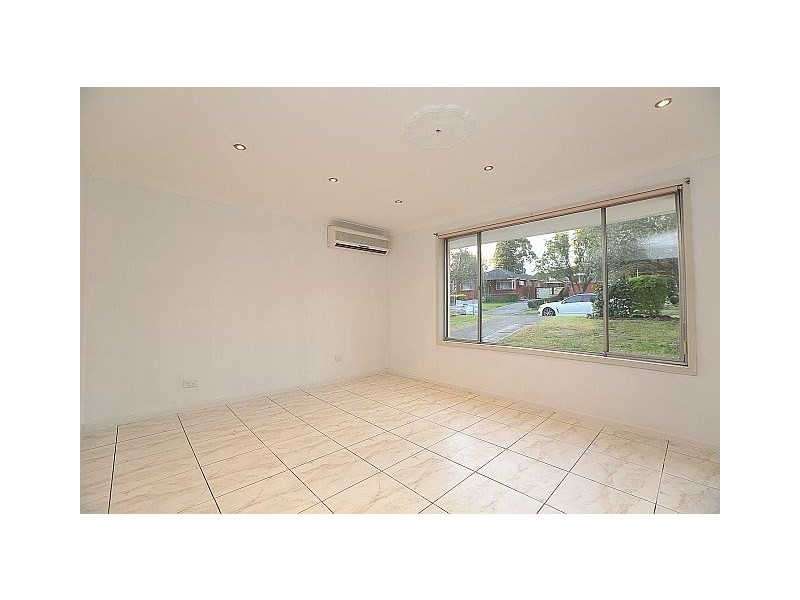 23 Sturt Avenue, Georges Hall NSW 2198