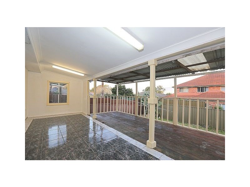 23 Sturt Avenue, Georges Hall NSW 2198