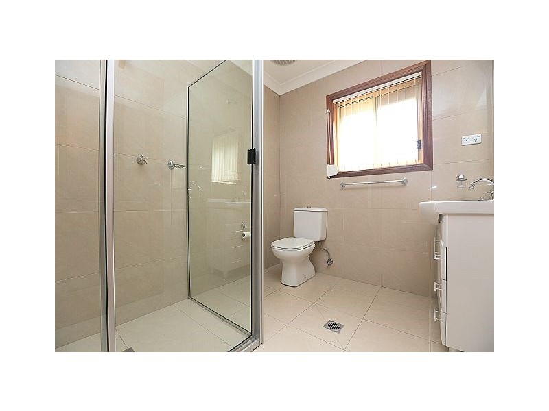 2/42 Batt Street, Sefton NSW 2162