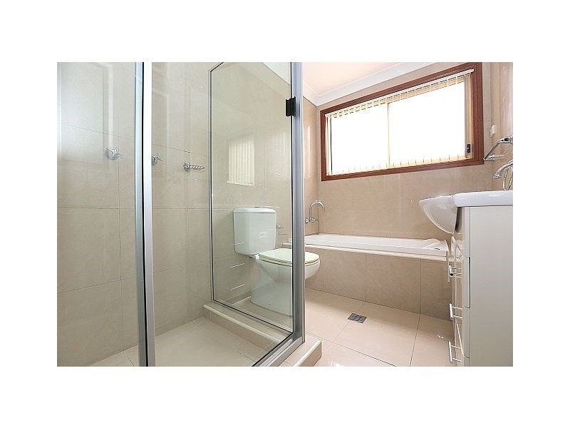 2/42 Batt Street, Sefton NSW 2162