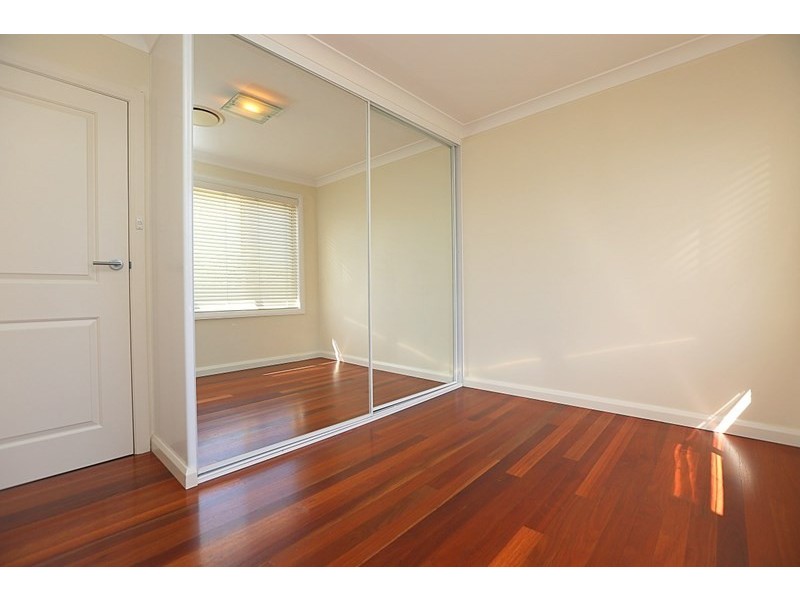 37 Caroline Crescent, Georges Hall NSW 2198