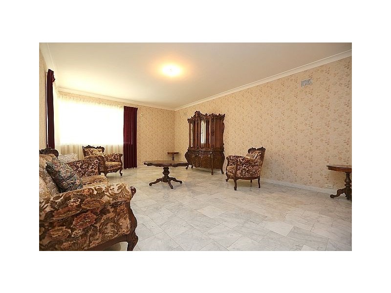 51 Flinders Road, Georges Hall NSW 2198