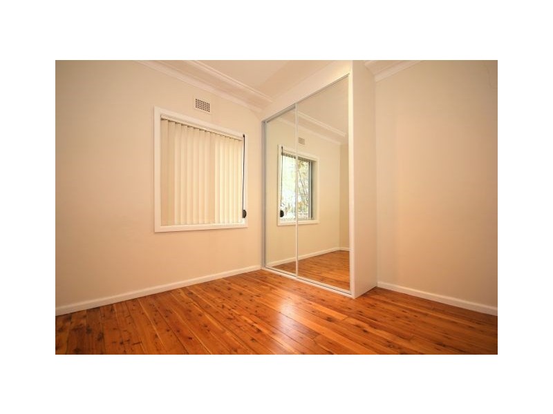 37 Endeavour Road, Georges Hall NSW 2198