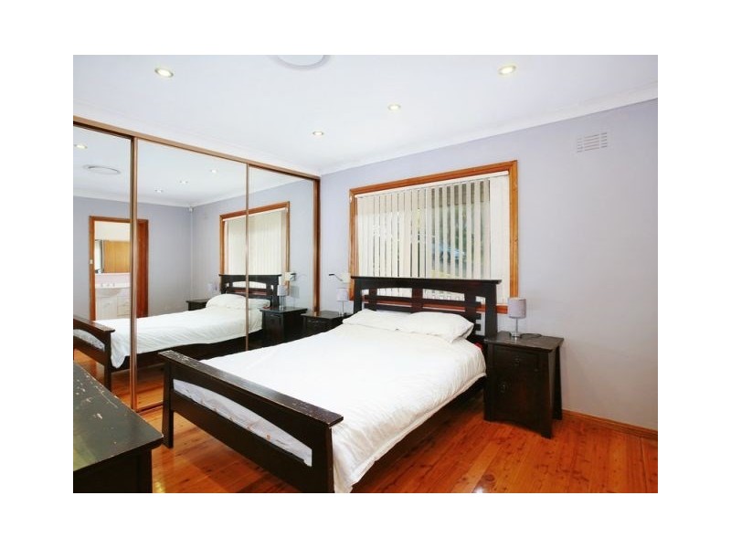 8 Mitchell Street, Condell Park NSW 2200