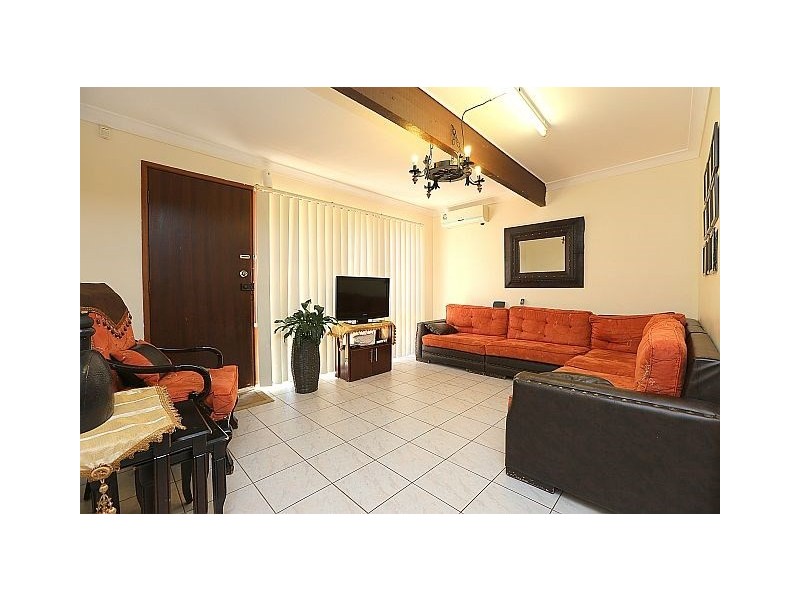 2/17 Leemon Street, Condell Park NSW 2200