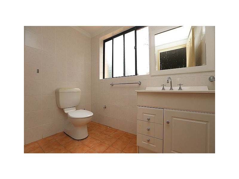 2/7 Chertsey Avenue, Bankstown NSW 2200