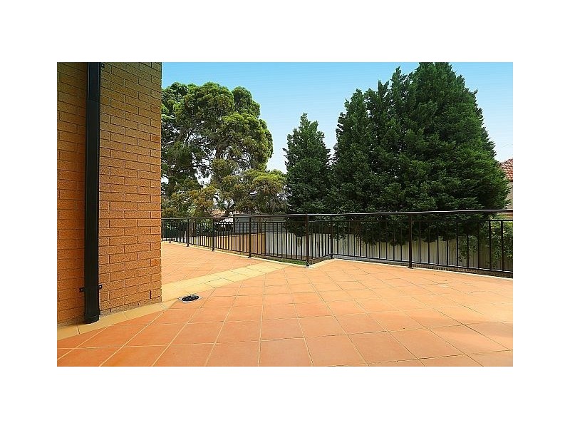 2/7 Chertsey Avenue, Bankstown NSW 2200