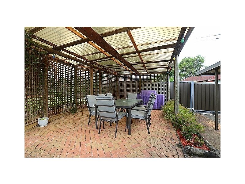 78 Denman Road, Georges Hall NSW 2198
