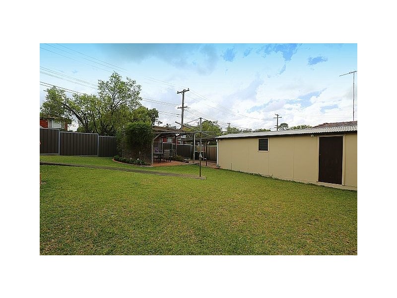 78 Denman Road, Georges Hall NSW 2198