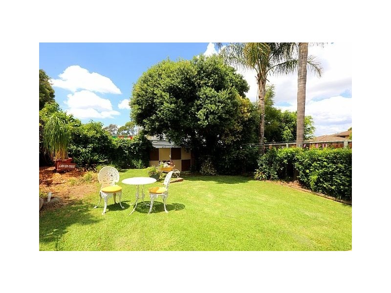 51 Sturt Avenue, Georges Hall NSW 2198