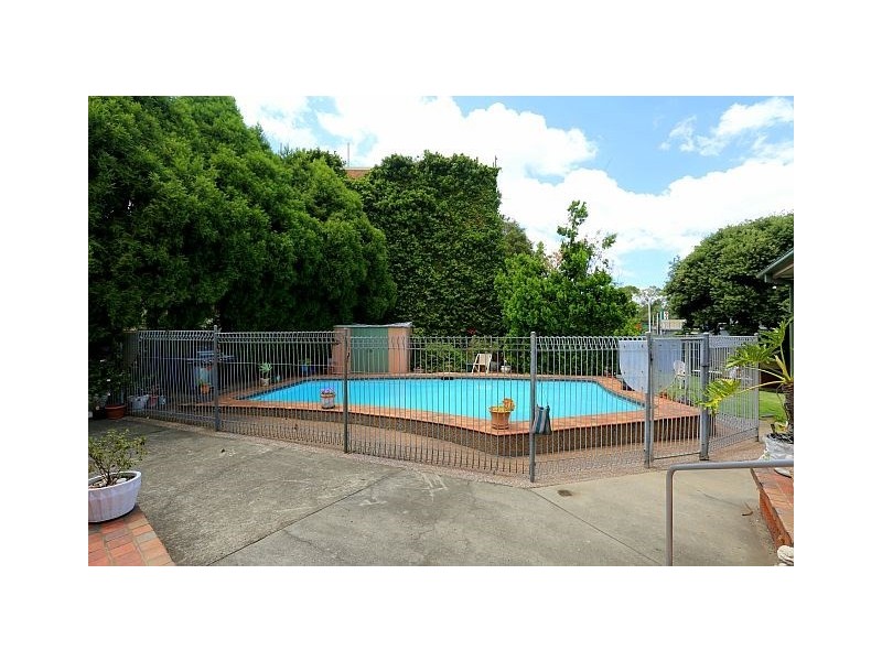 51 Sturt Avenue, Georges Hall NSW 2198