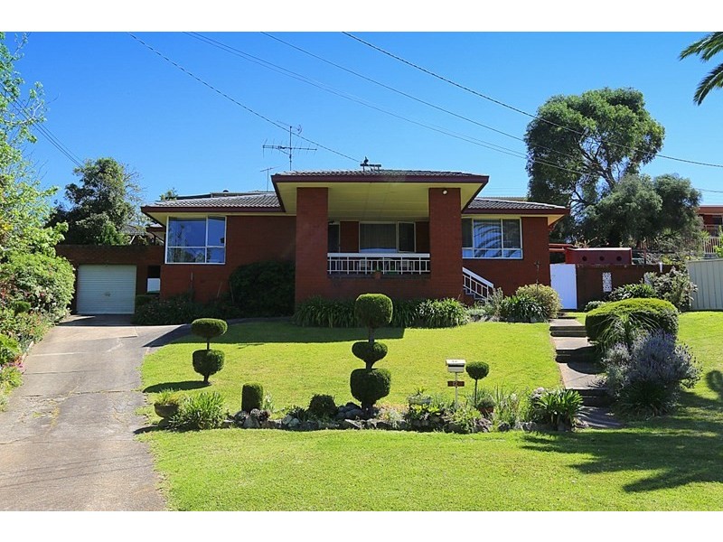 12 Faith Court, Georges Hall NSW 2198