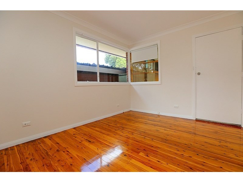 12 Faith Court, Georges Hall NSW 2198