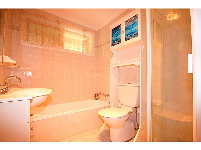 12 Faith Court, Georges Hall NSW 2198