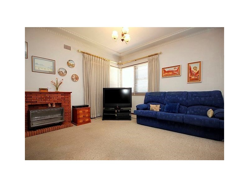 10 Wingara Street, Chester Hill NSW 2162