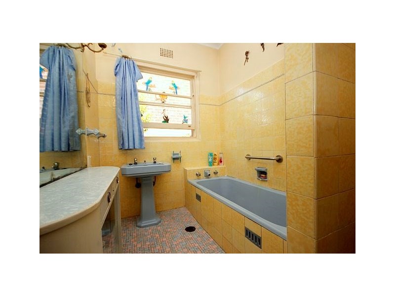 10 Wingara Street, Chester Hill NSW 2162