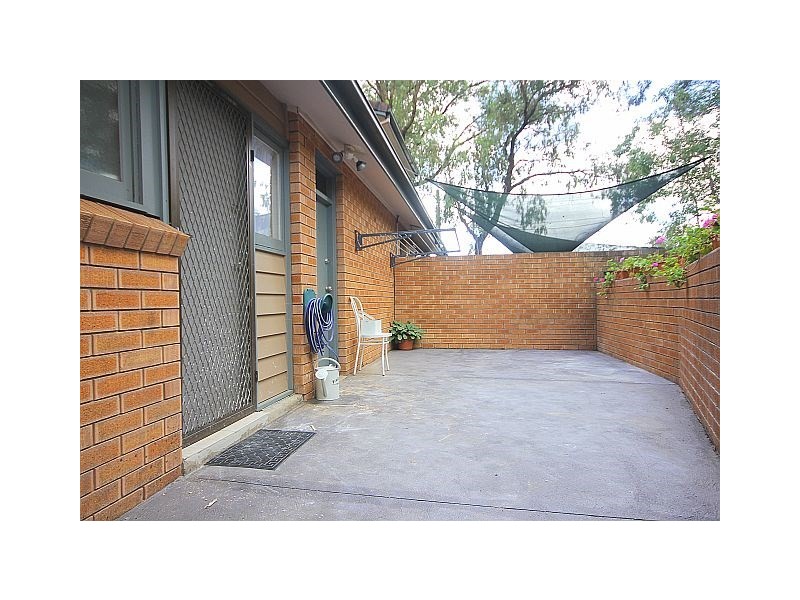 2/155 Cooper Road, Yagoona NSW 2199