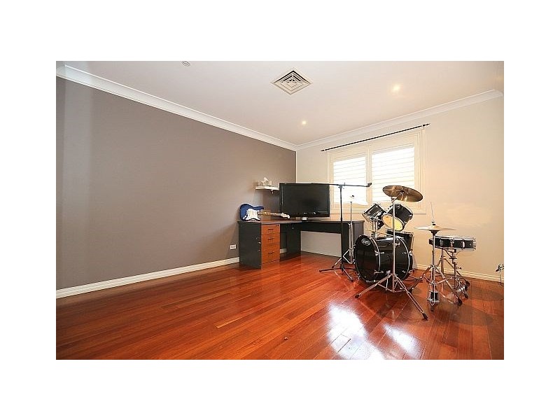 8 Cassia Place, Bass Hill NSW 2197