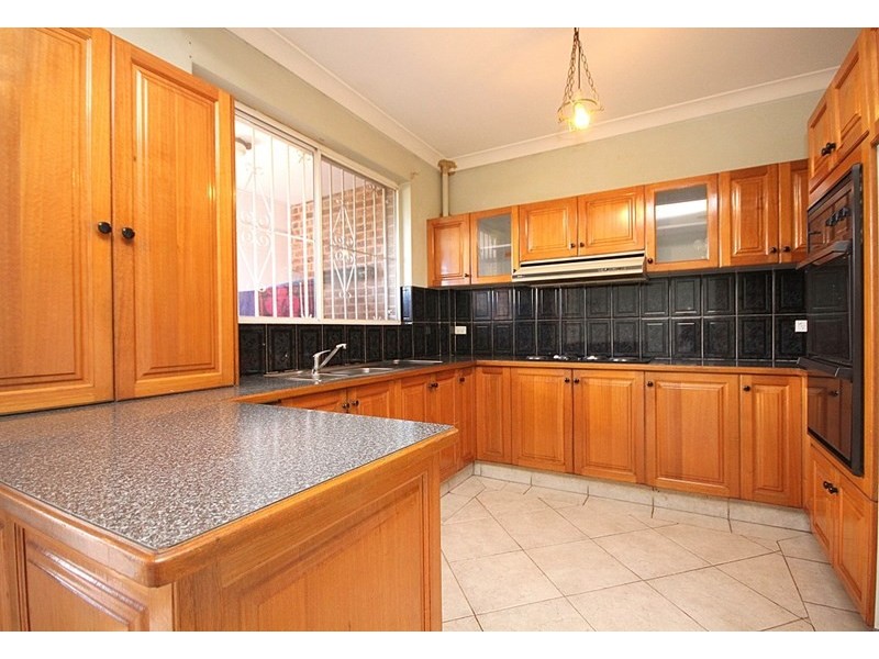 5 Eldon Avenue, Georges Hall NSW 2198