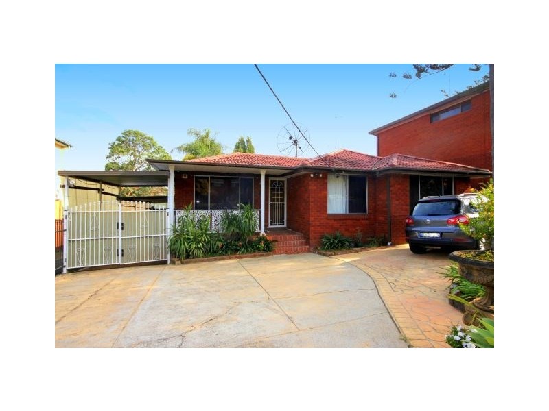 12 Wren Street, Condell Park NSW 2200