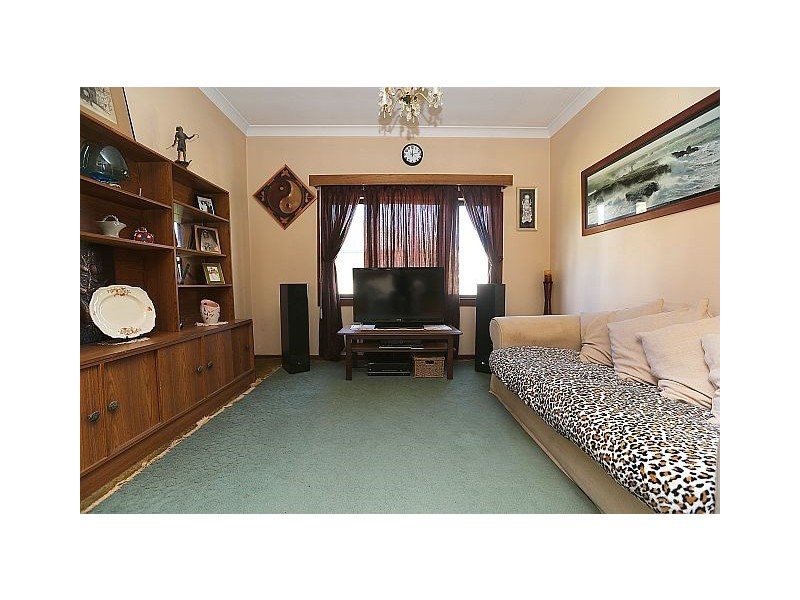 28 Fifth Avenue, Condell Park NSW 2200